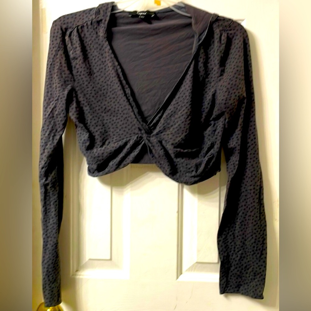 EXPRESS Shrug Top Gray Decorated with Stars, Medium, EUC (CL01)